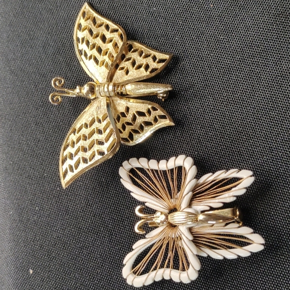 2/$45 Vintage Butterfly Duo Pendants - Picture 10 of 15